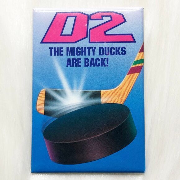 🔮 5/$25 90s Vintage Disney D2 The‎ Mighty Ducks Pin - Picture 1 of 3